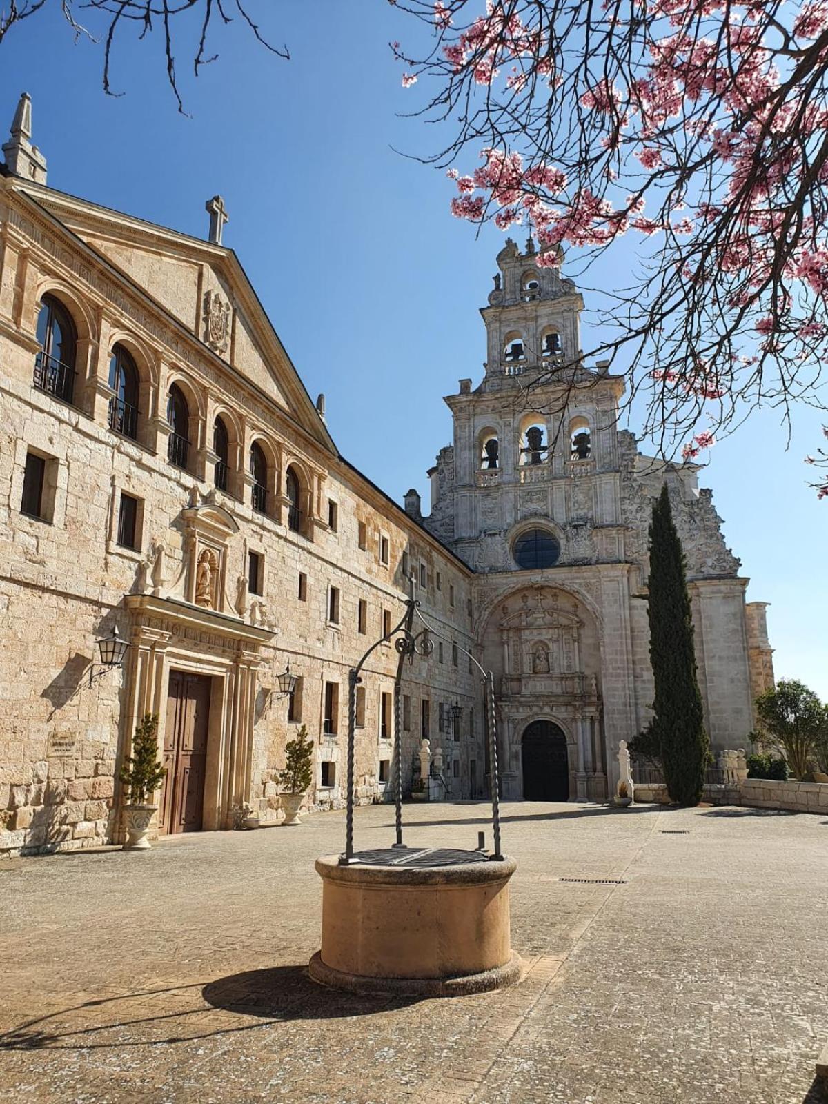 Hotel Hospederia Monasterio De La Vid La Vid y Barrios Esterno foto